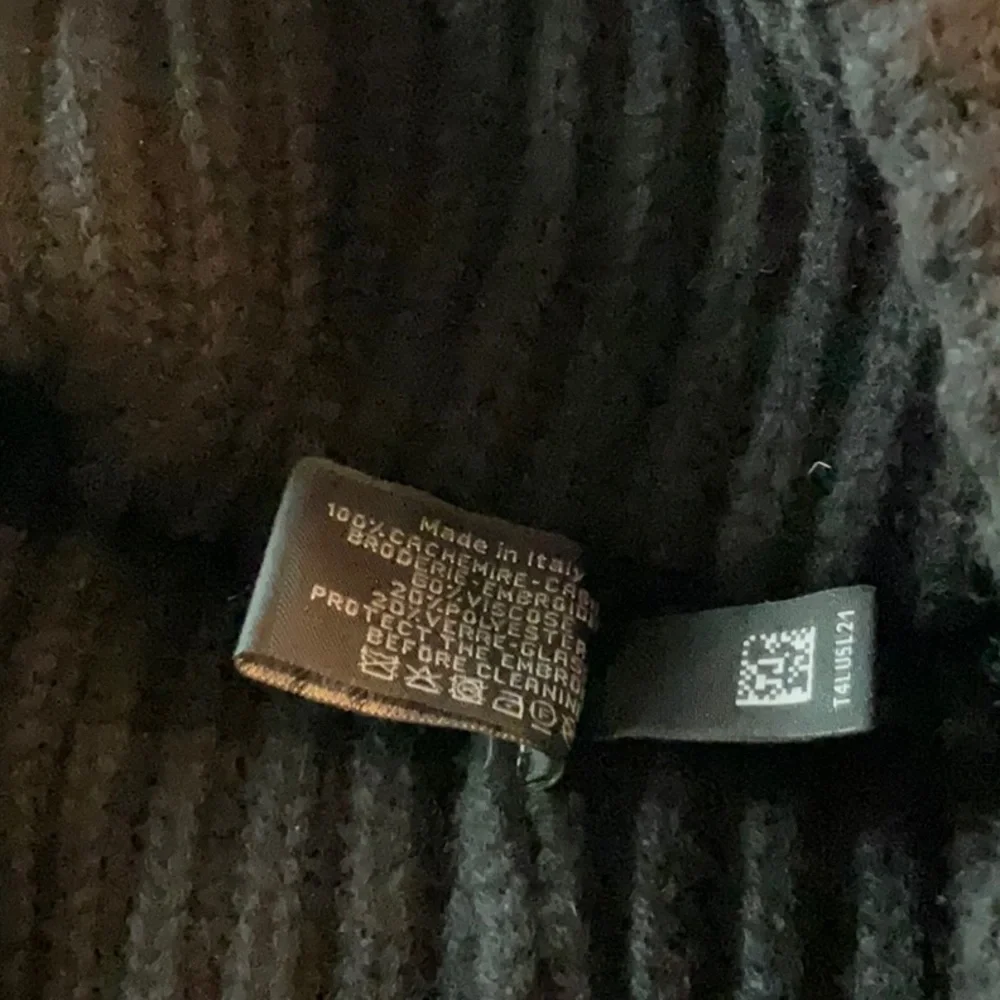 Authentic CHANEL 100% cashmere Black sequin Knit Beanie